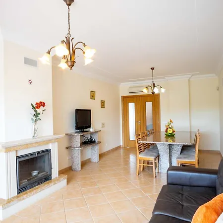 Hugo - Complex Perfect For Families * 阿尔布费拉